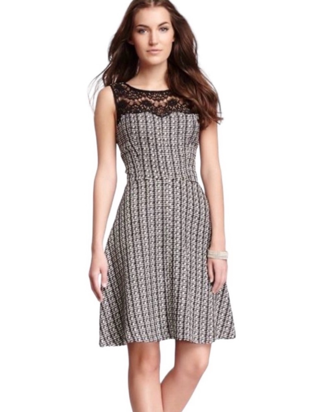 Jessica Simpson Black & White Fit & Flare Dress – Size 2, Lace Detail